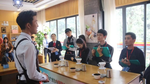 学习探讨展技艺 广州旅商学校举办咖啡技能交流赛